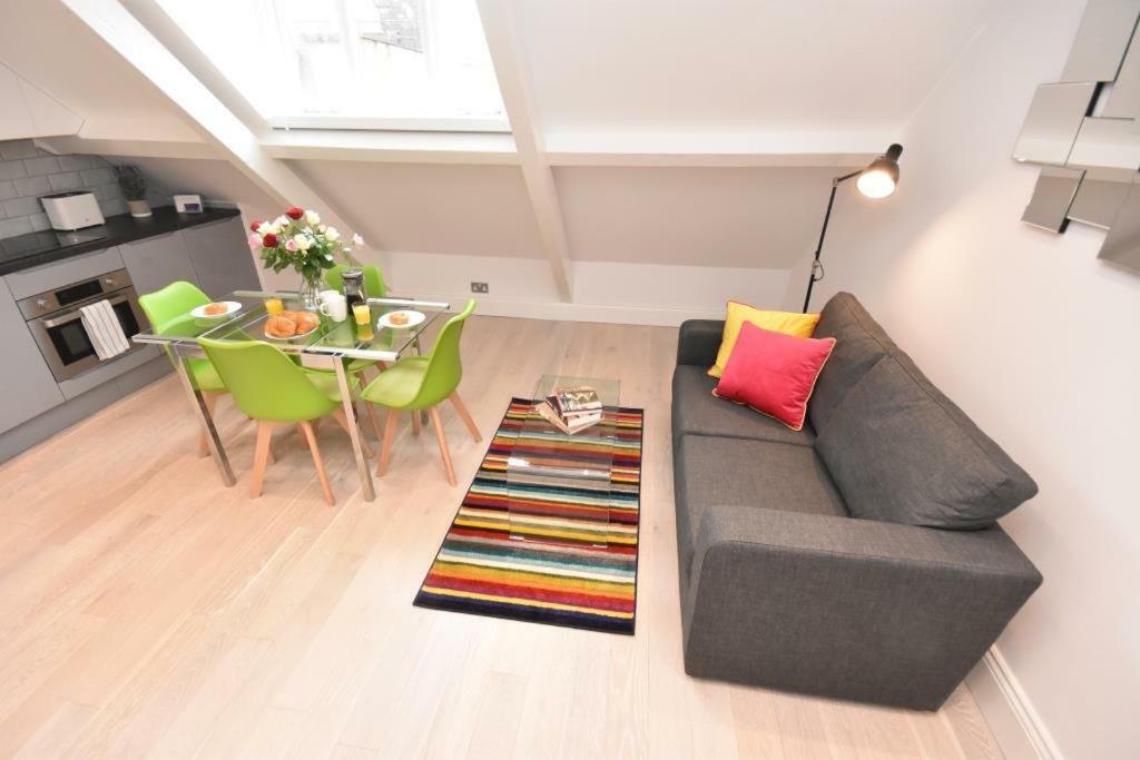 Apt 3, Opera House Ensuite 4Th Floor By Indigo Flats لندن المظهر الخارجي الصورة